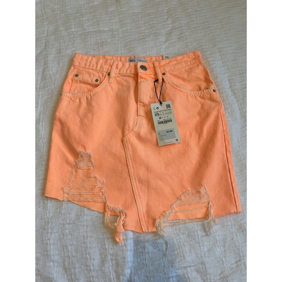 NWT - Zara Distressed Asymmetrical Denim Short Skirt Womens XS Neon Orange - Picture 2 of 7
